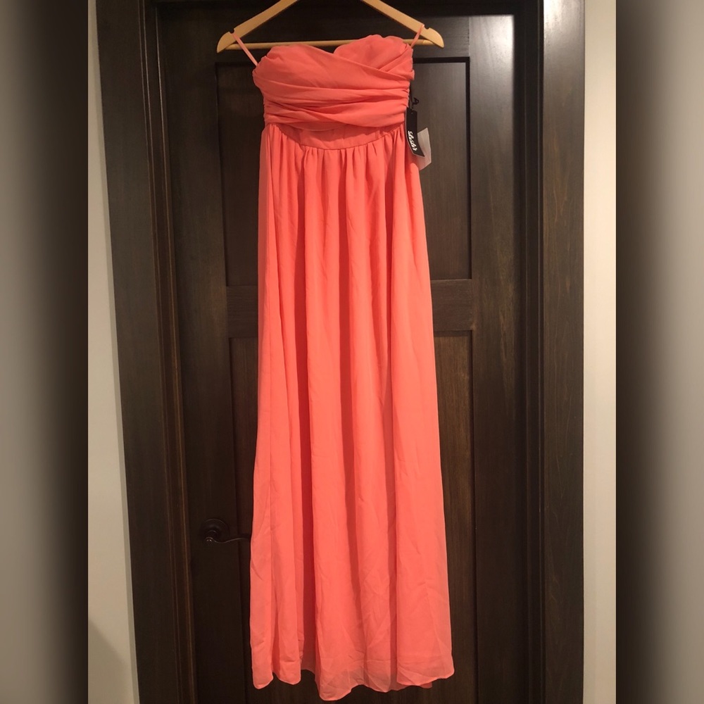 Lulu's coral dress